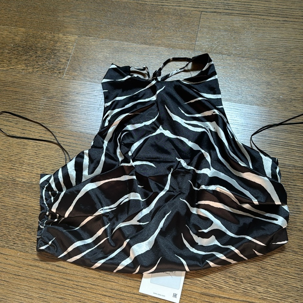 NEW WITH TAGS ZARA ANIMAL PRINT TOP - size small